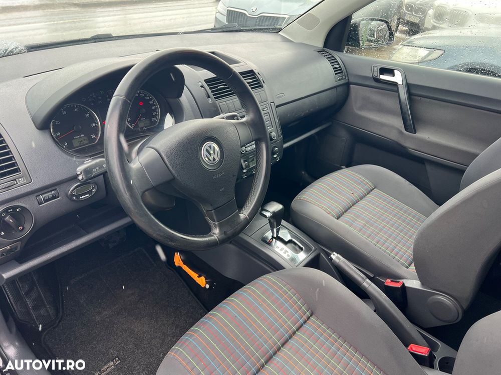 Volkswagen Polo 1.6 Trendline Tript. - 9