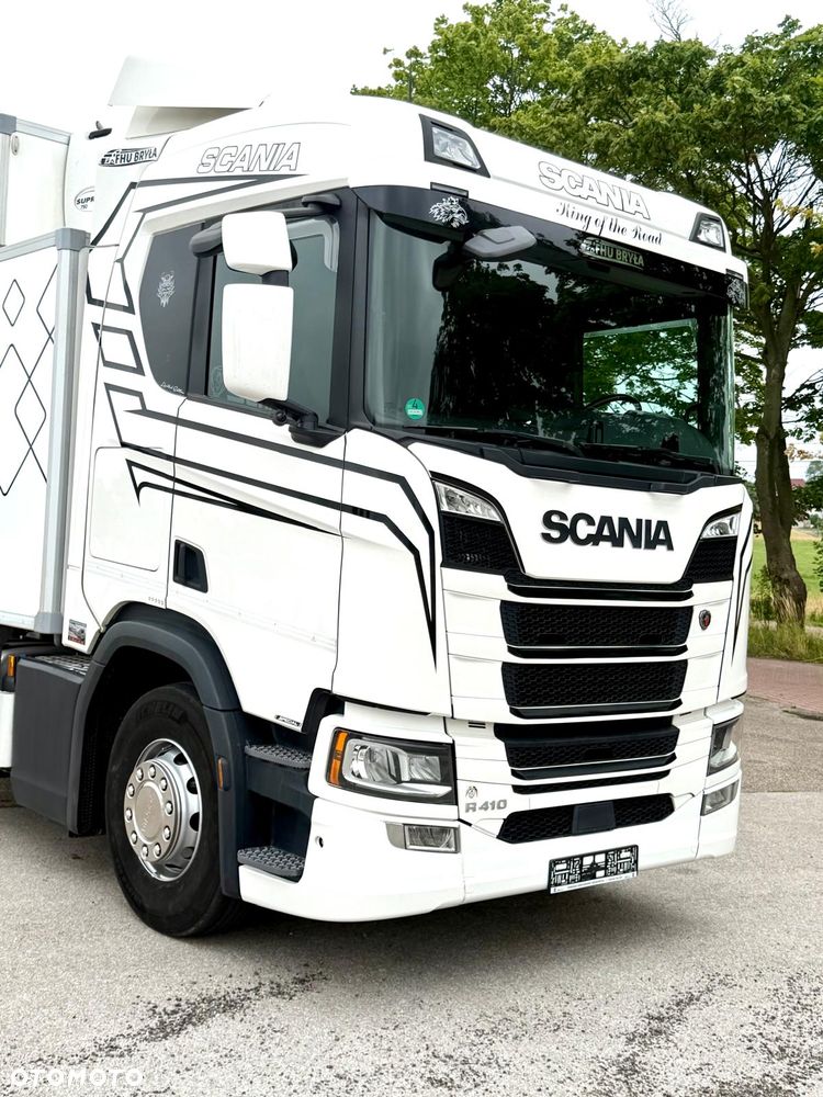 Scania SCANIA R410 / CHŁODNIA / 2020 /  WINDA / BEZ EGR  / TRZECIA OŚ PODNOSZONA ORAZ SKRĘTNA / SPROWADZONY / SYPIALKA / AUTOMAT / 19 PALET / E6 / STAN BARDZO DOBRY - 10