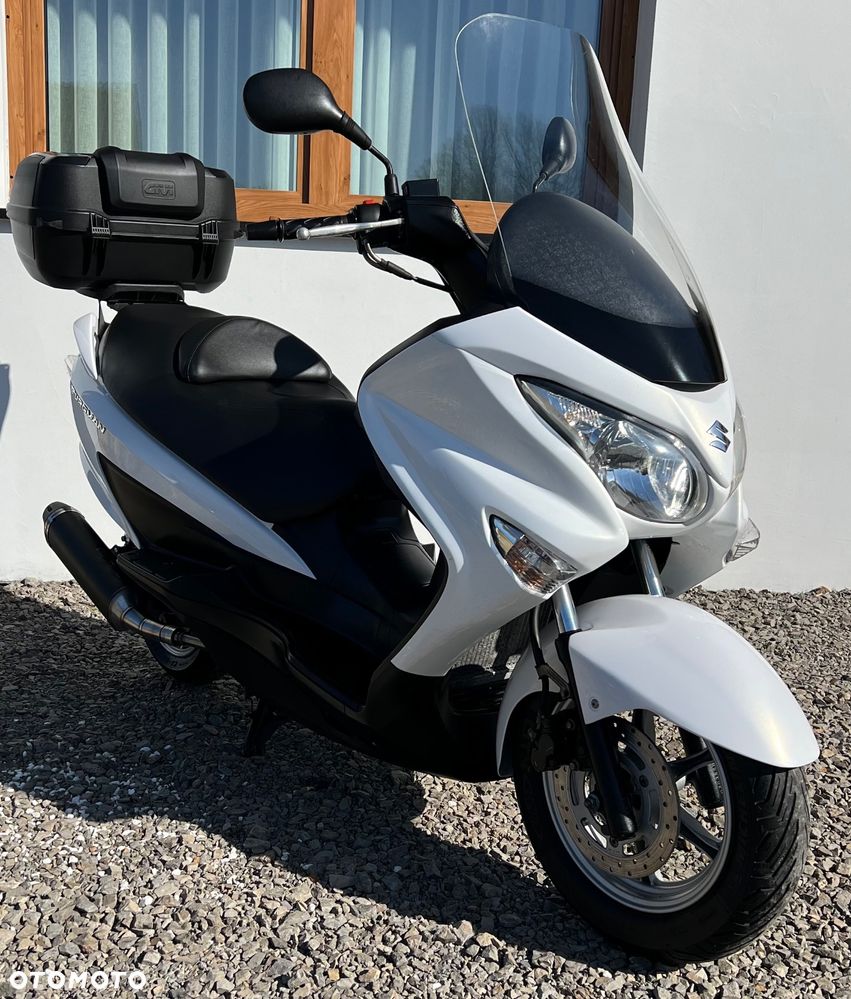 Suzuki Burgman - 3