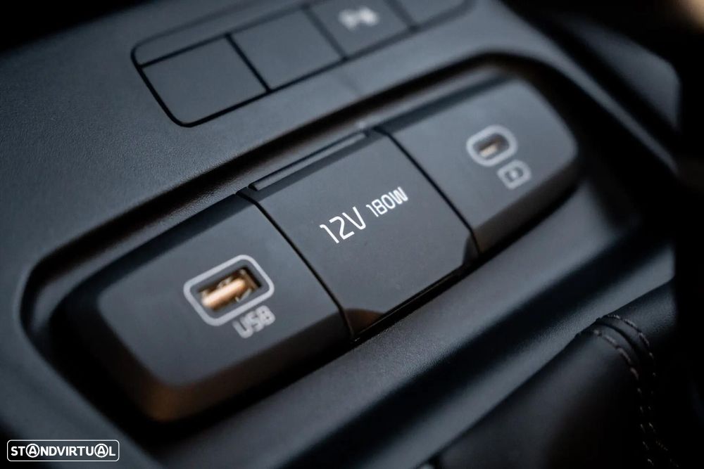 Kia Stonic 1.0 T-GDi Tech 7DCT - 25