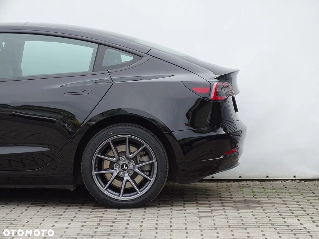 Tesla Model 3 Langstreckenbatterie Allradantrieb Dual Motor - 3