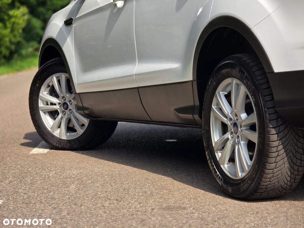 Ford Kuga 2.0 TDCi 4x4 Titanium - 37