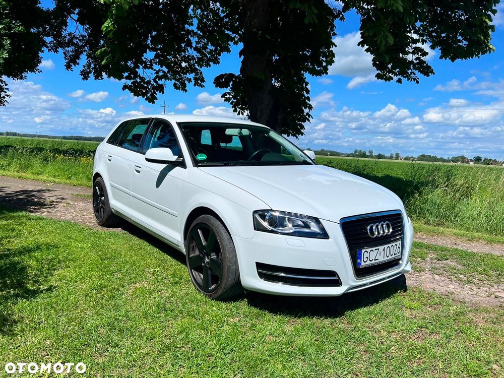 Audi A3 Sportback - 2