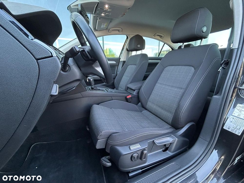 Volkswagen Passat 1.5 TSI EVO Business DSG - 9
