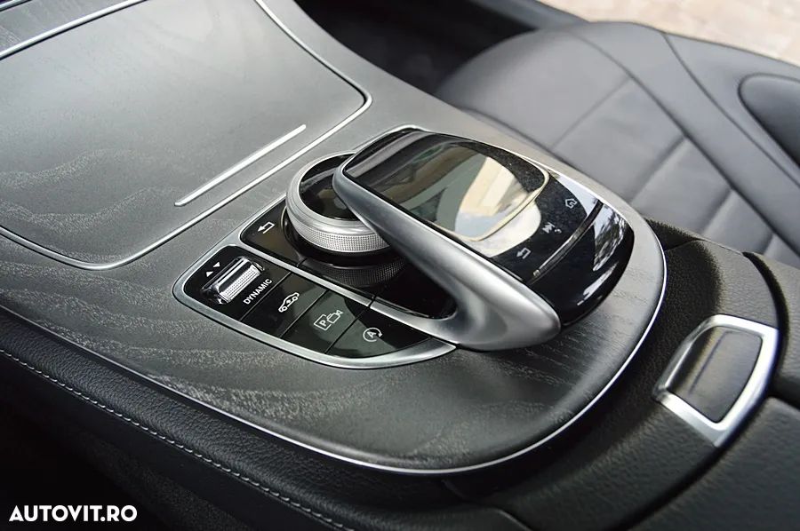 Mercedes-Benz CLS 450 4MATIC Aut - 35