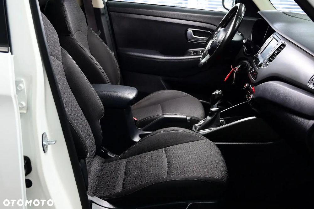 Kia Carens 1.7 CRDi M - 22