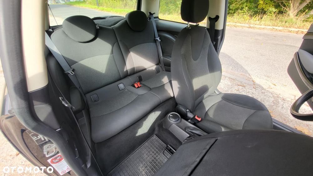 MINI Cooper Standard - 6