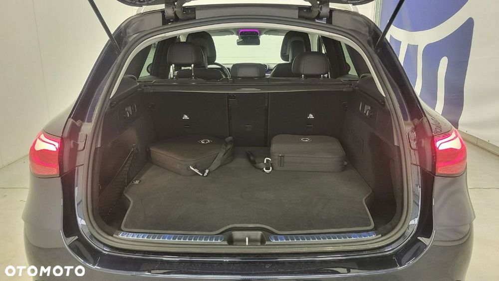 Mercedes-Benz GLC - 22