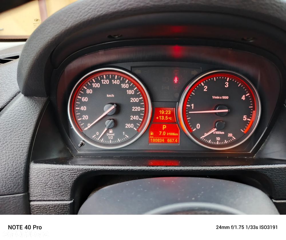 BMW X1 xDrive18d - 8