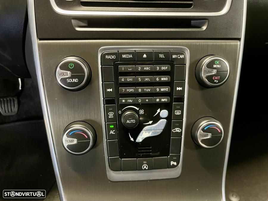 Volvo V60 2.0 D4 Momentum - 15