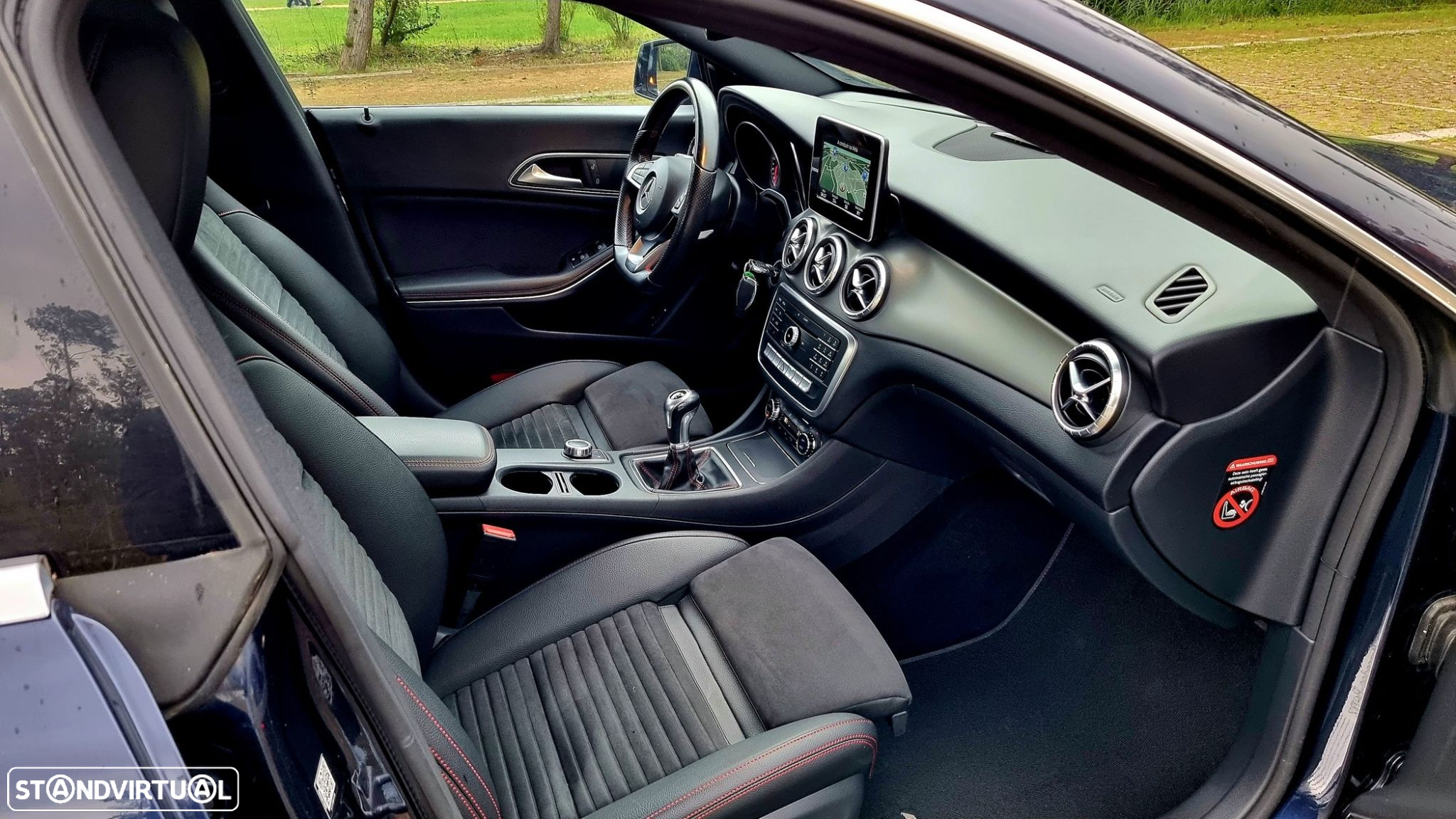Mercedes-Benz CLA 180 d AMG Line - 11