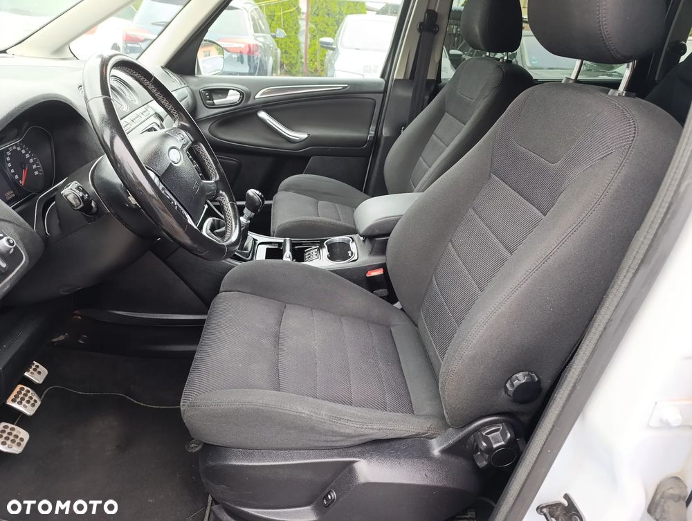 Ford Galaxy - 6