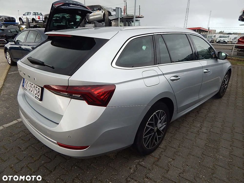 Skoda Octavia 2.0 TDI Style DSG - 4