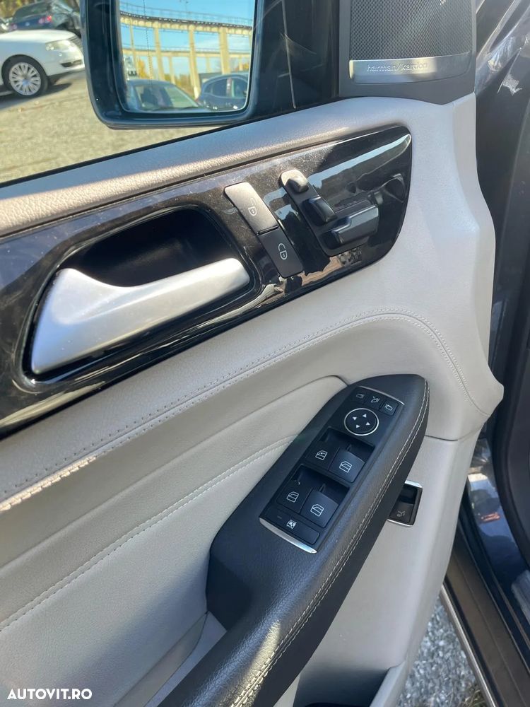 Mercedes-Benz ML 250 BlueTec 4MATIC Aut - 12