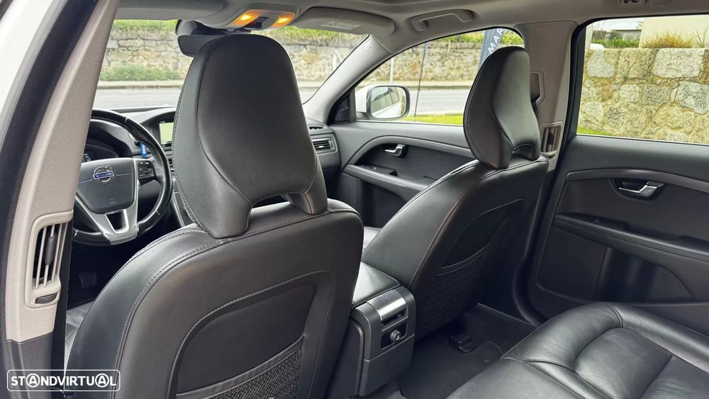 Volvo XC 70 2.0 D4 Momentum - 42