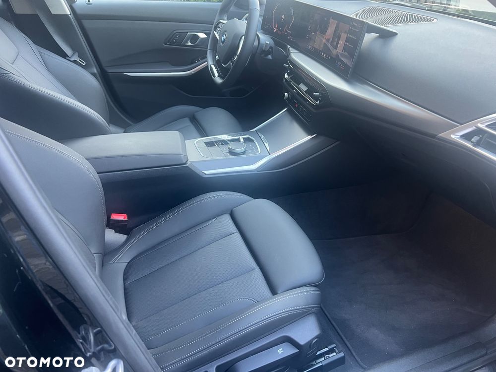 BMW Seria 3 320d xDrive Sport Line - 16
