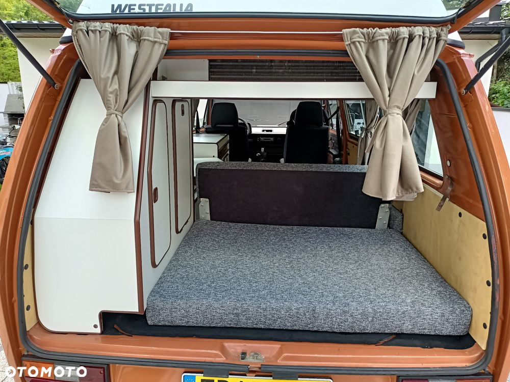 Volkswagen Transporter - 12