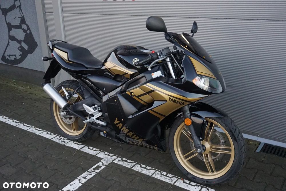Yamaha TZR - 1