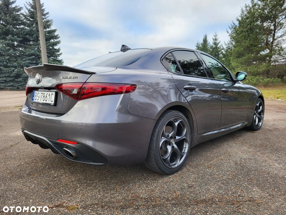 Alfa Romeo Giulia 2.0 Turbo 16V AT8-Q4 Veloce Ti - 18