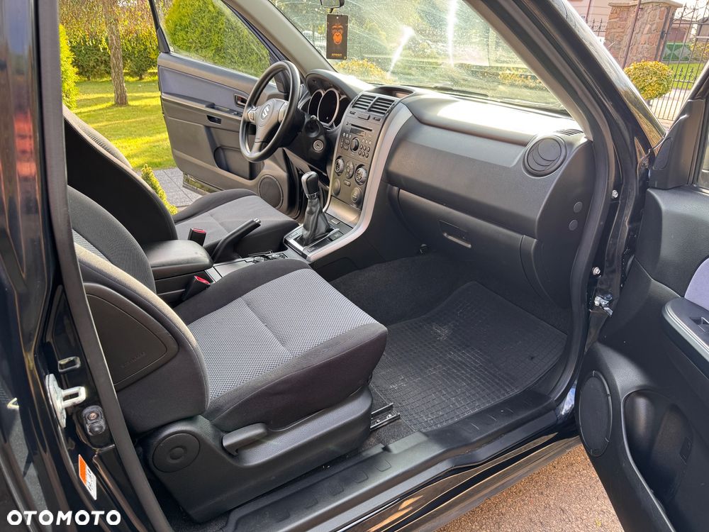 Suzuki Grand Vitara 1.6 - 10