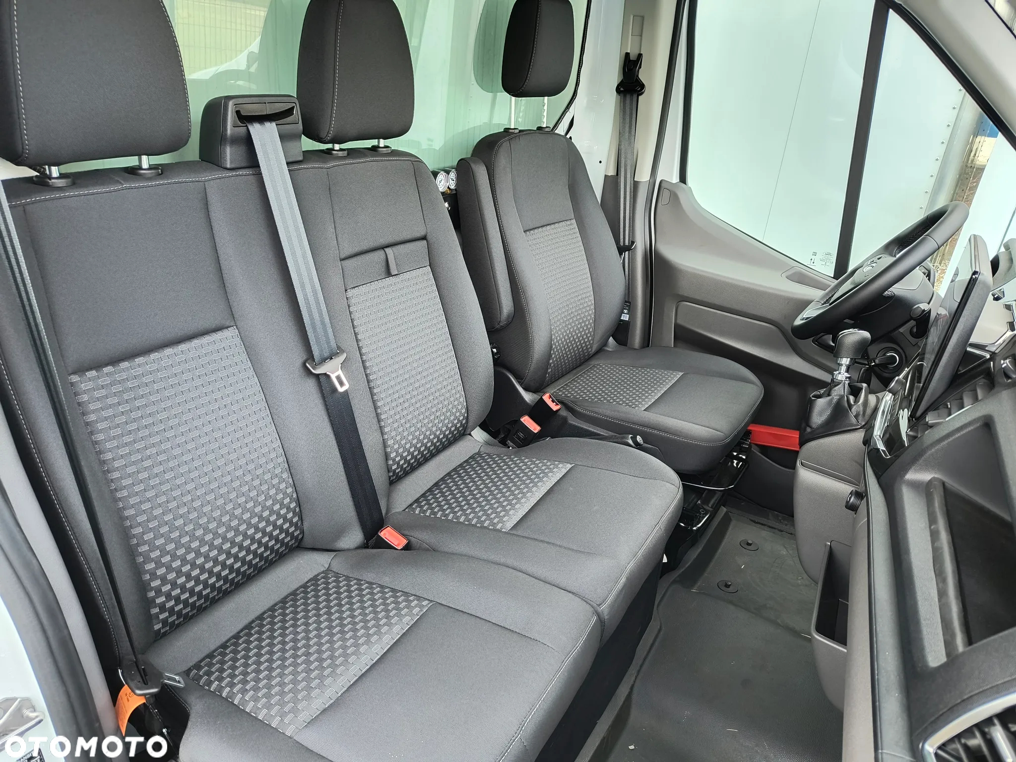 Ford Transit - 12