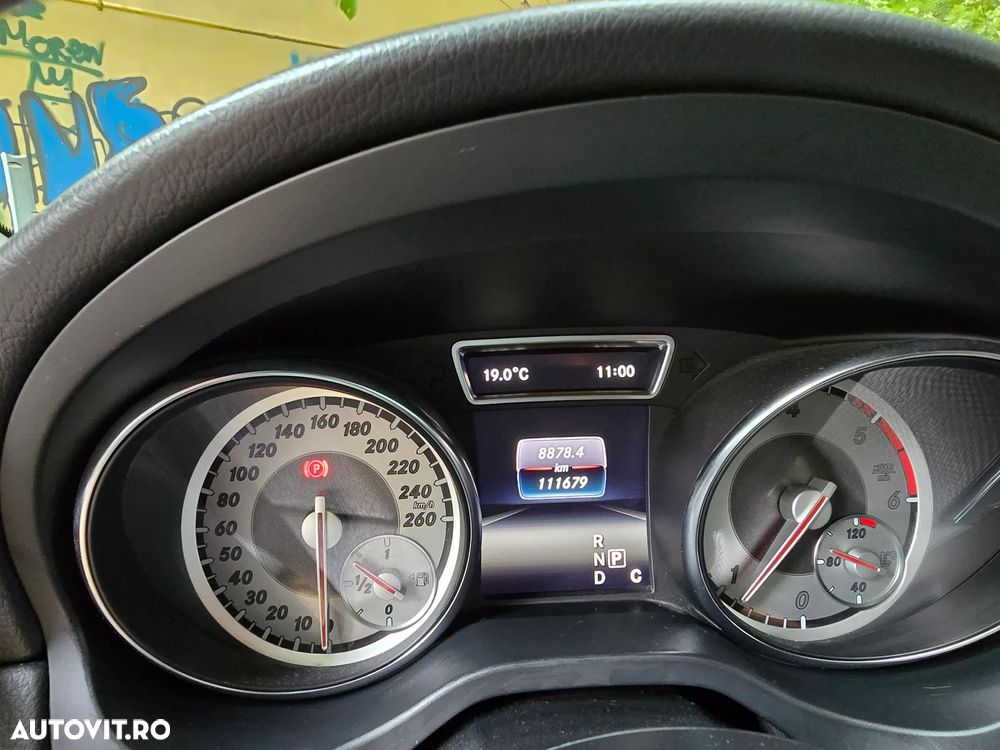 Mercedes-Benz CLA - 4