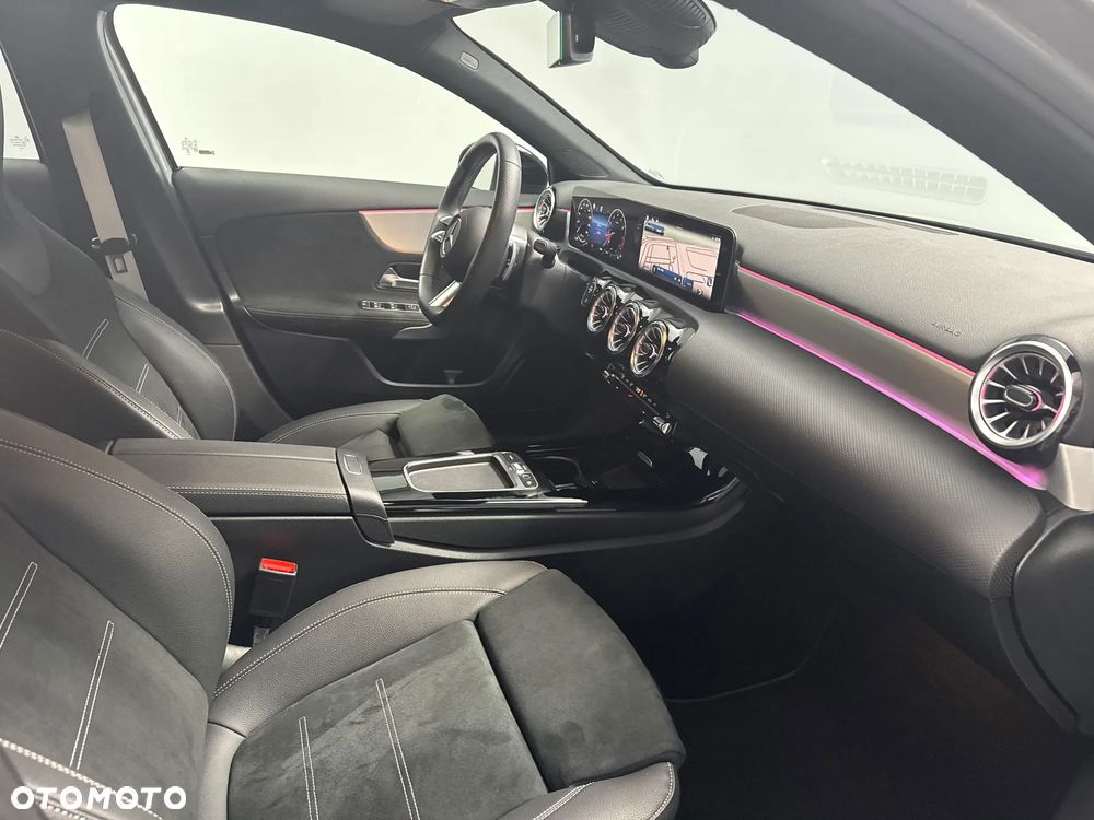 Mercedes-Benz Klasa A 200 AMG Line 7G-DCT - 27