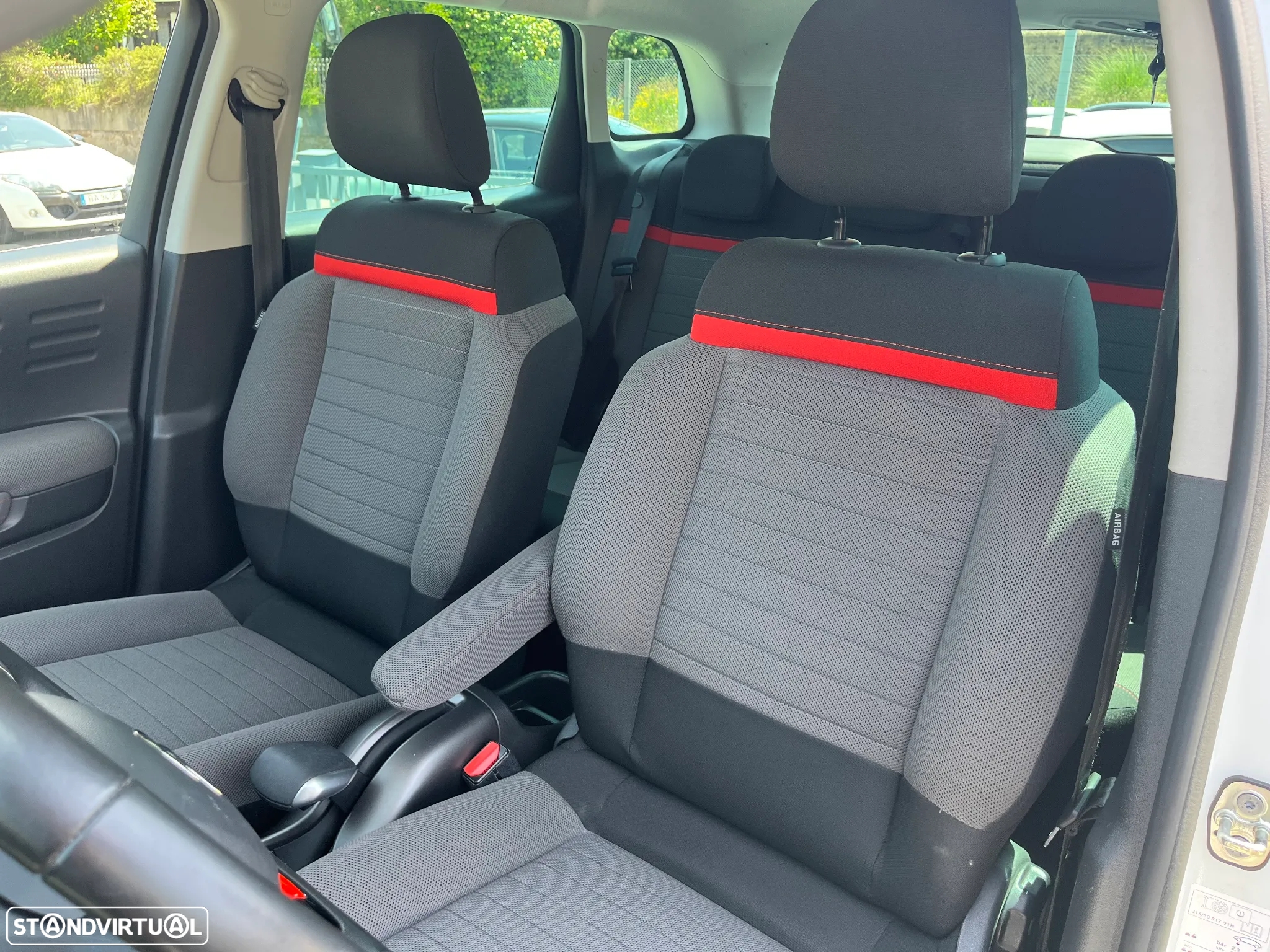 Citroën C3 Aircross 1.2 PureTech Shine EAT6 - 9