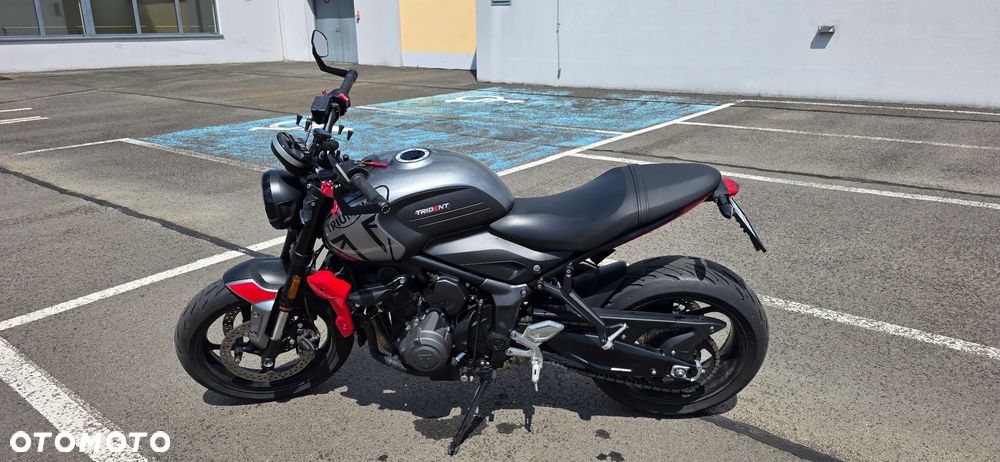 Triumph Trident - 8