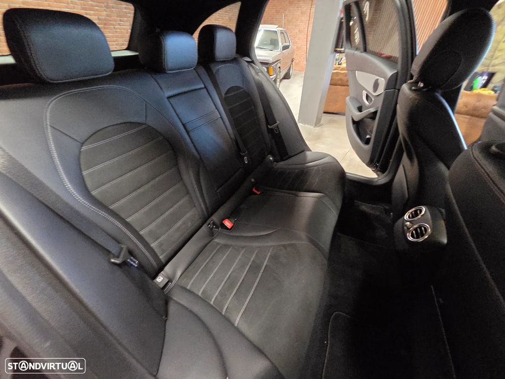 Mercedes-Benz C 300 de AMG Line - 23