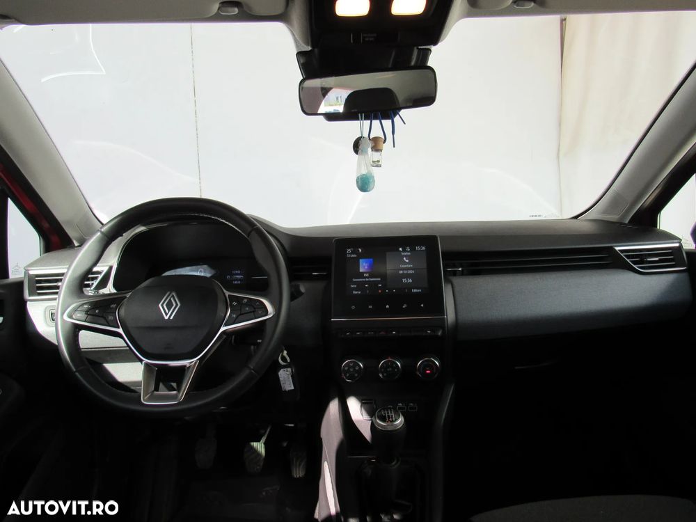Renault Clio - 11
