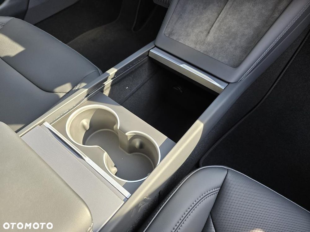 Tesla Model 3 Long Range AWD - 19