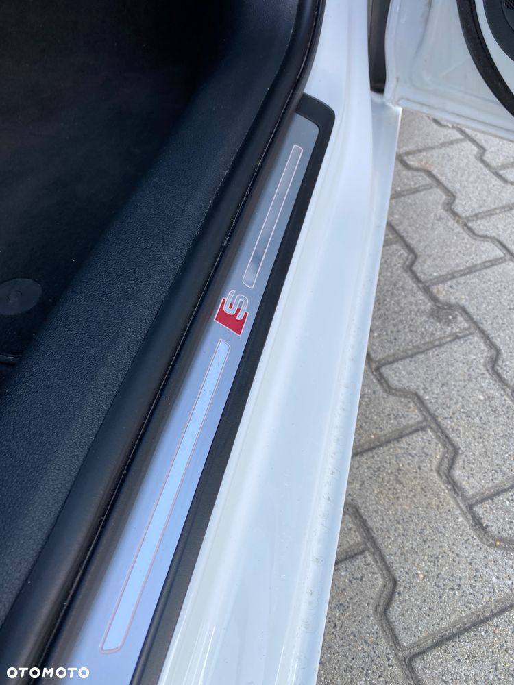 Audi A4 Avant - 11