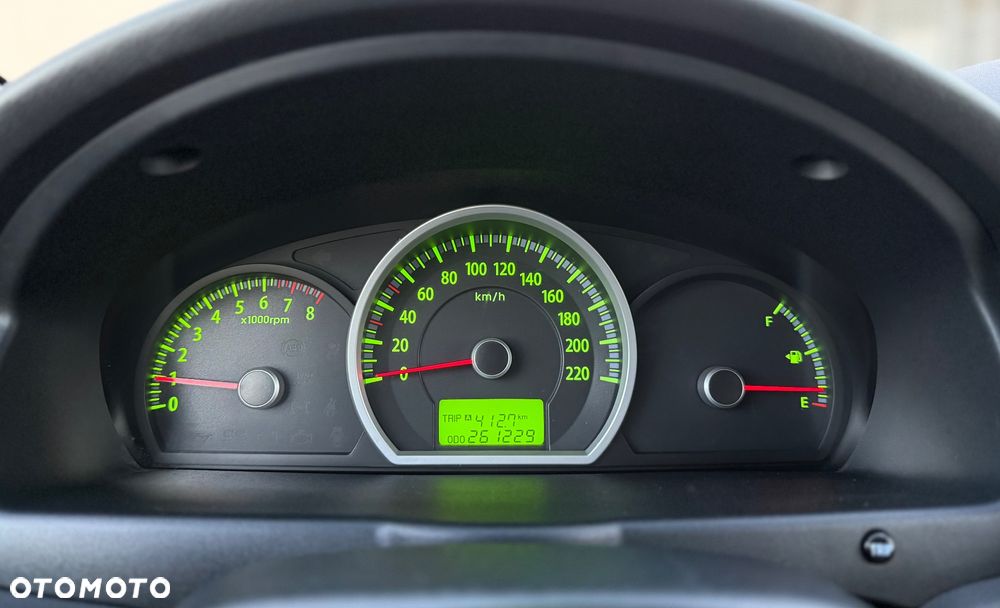 Kia Sportage 2.0 2WD LX - 23