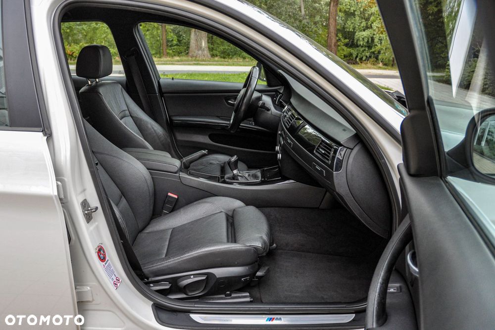 BMW Seria 3 - 12