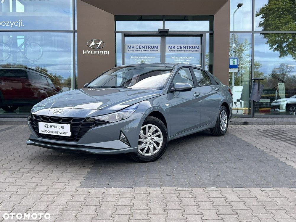 Hyundai Elantra - 3