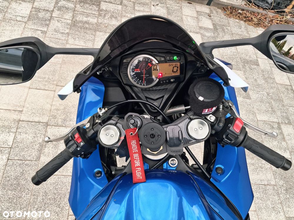 Suzuki GSX-R - 10