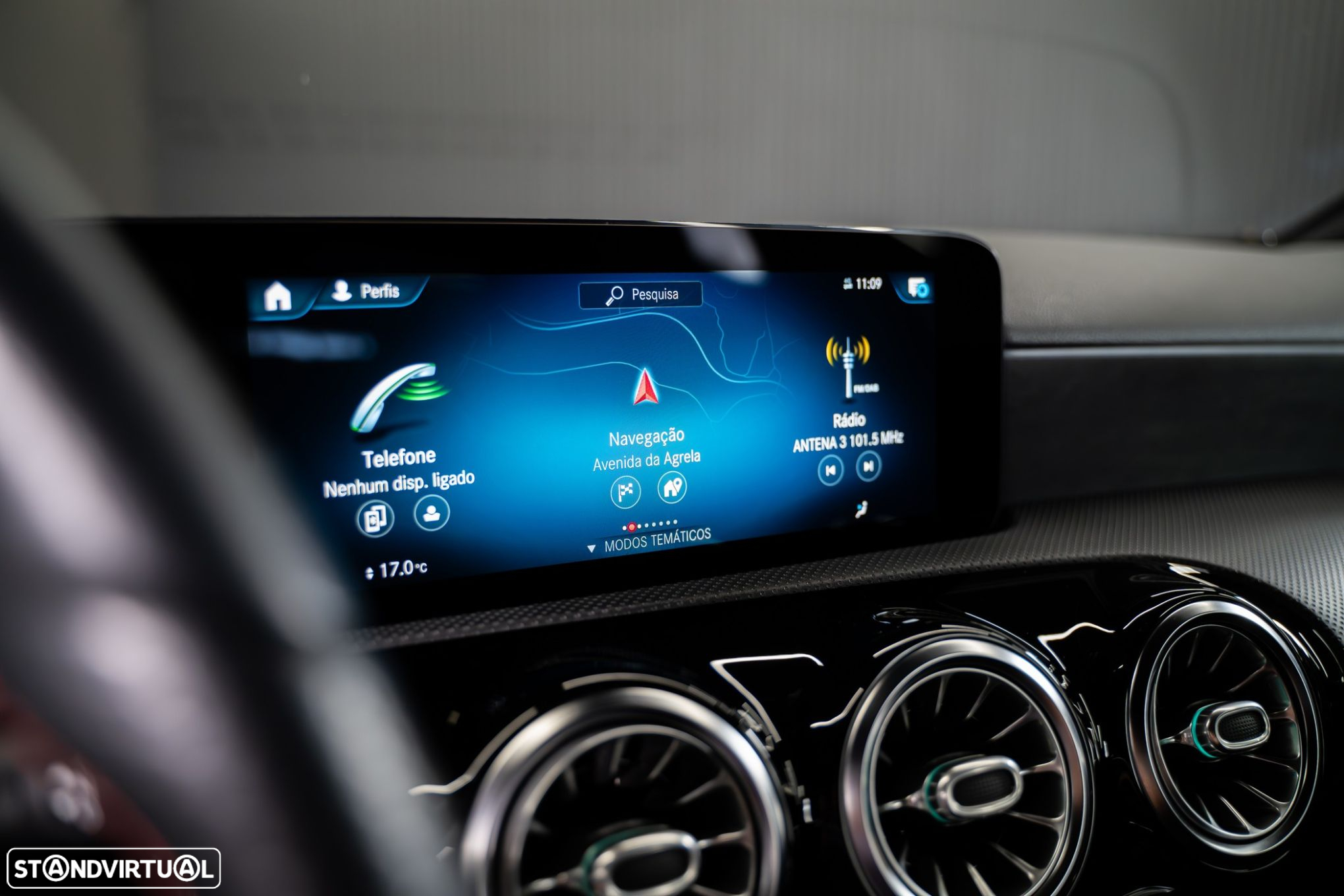 Mercedes-Benz A 250 Limousine e AMG Line - 26