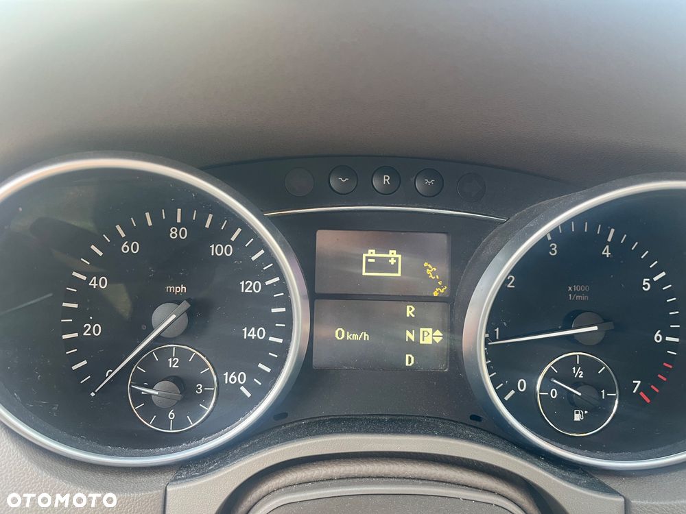 Mercedes-Benz ML 350 4-Matic - 13