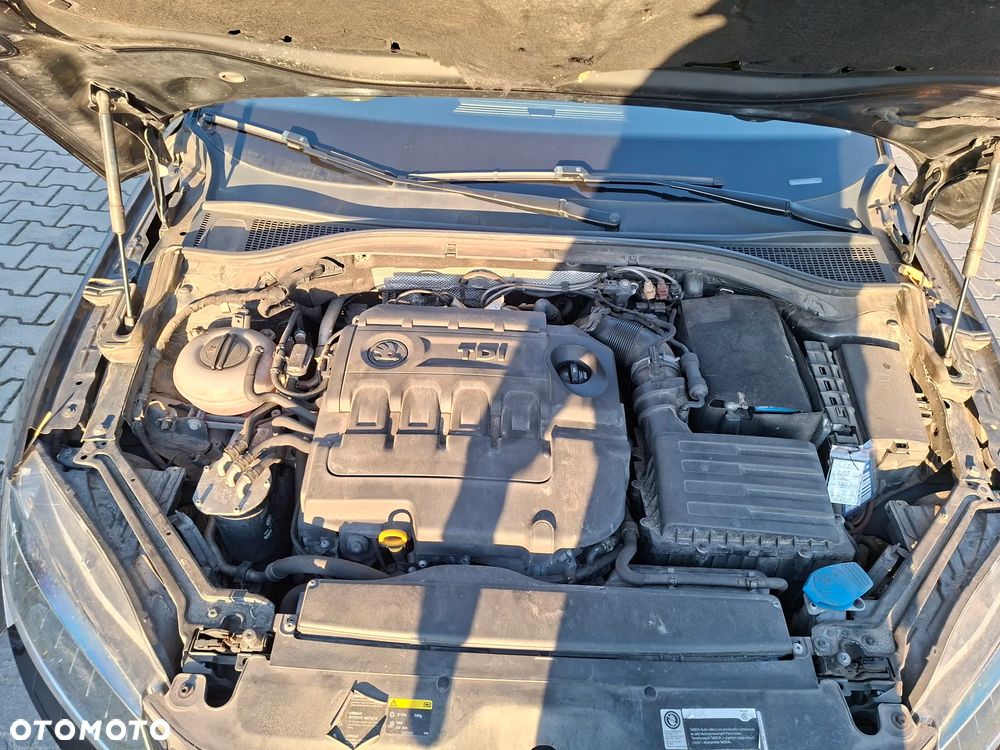 Skoda Superb 2.0 TDI L&K DSG - 21
