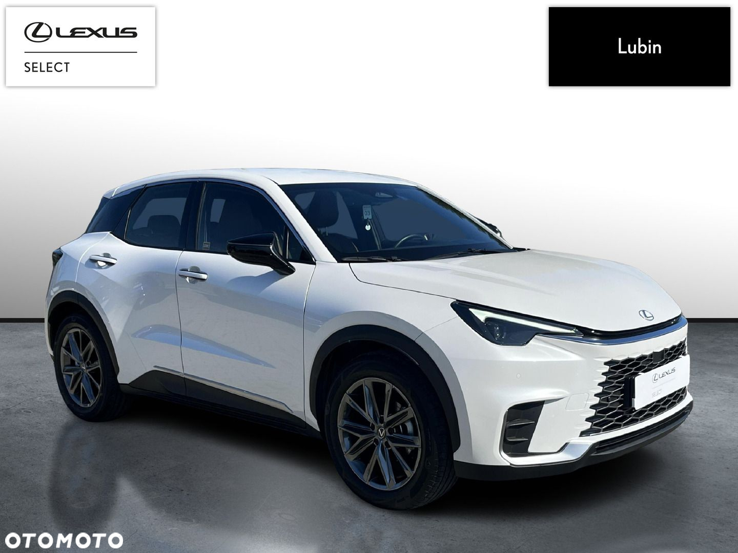 Lexus LBX - 7