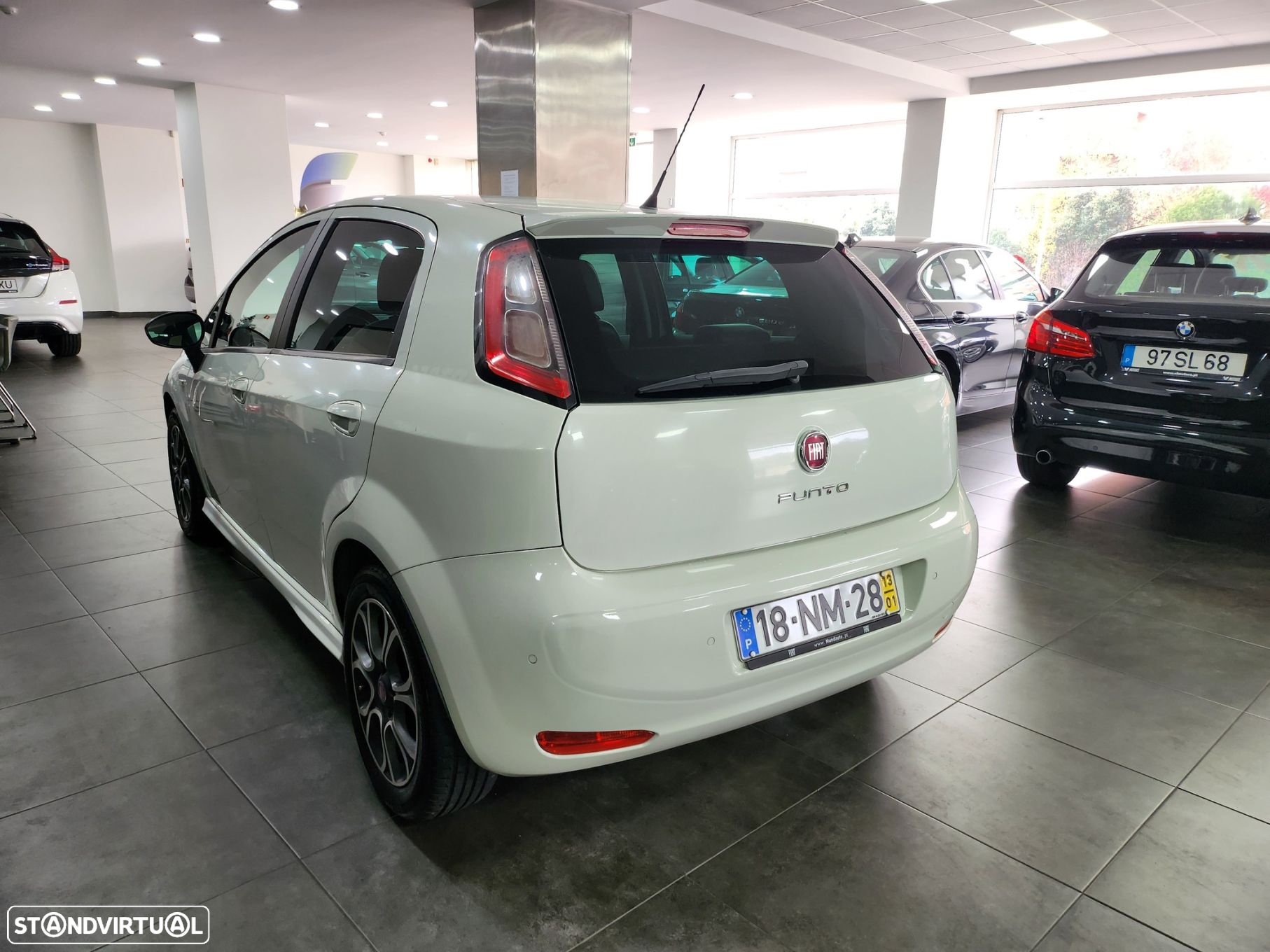 Fiat Punto 1.3 M-Jet Lounge S&S - 12