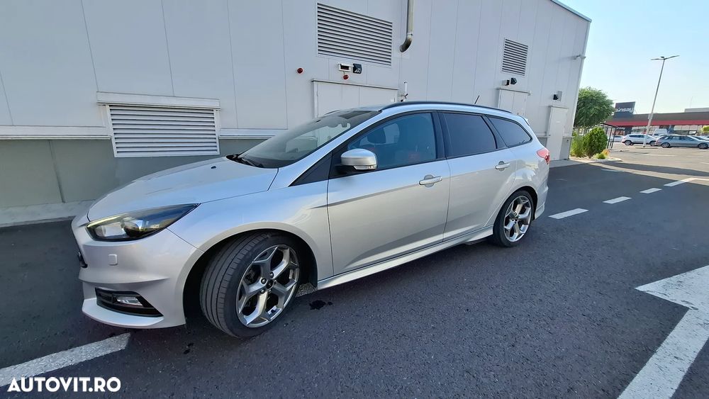 Ford Focus - 11