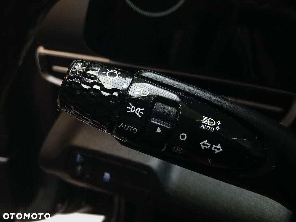 Hyundai Elantra - 22