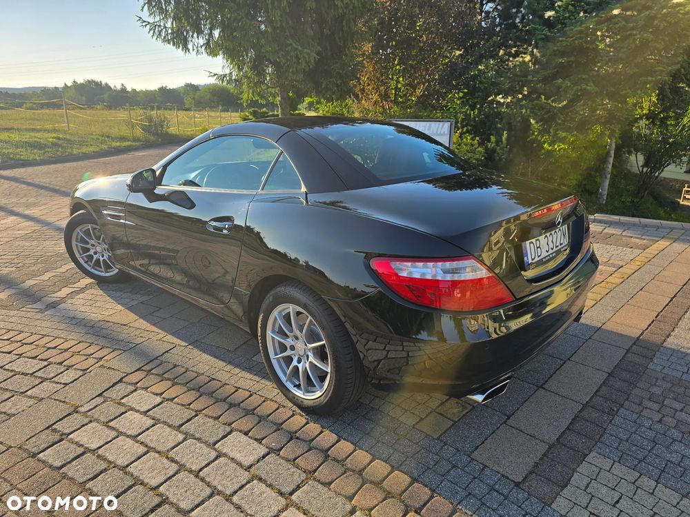 Mercedes-Benz SLK 200 CGI - 6