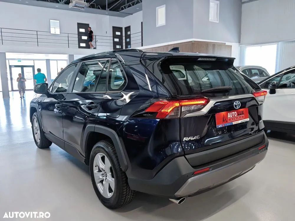 Toyota RAV4 - 5