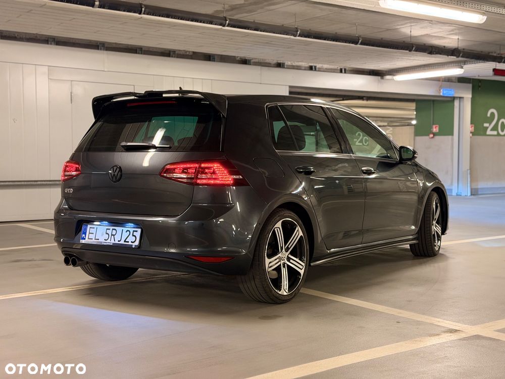 Volkswagen Golf 2.0 TDI BMT GTD DSG - 7