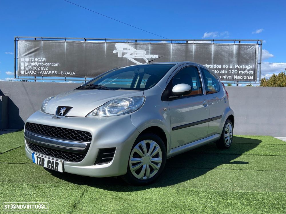 Peugeot 107 1.0 Trendy - 1