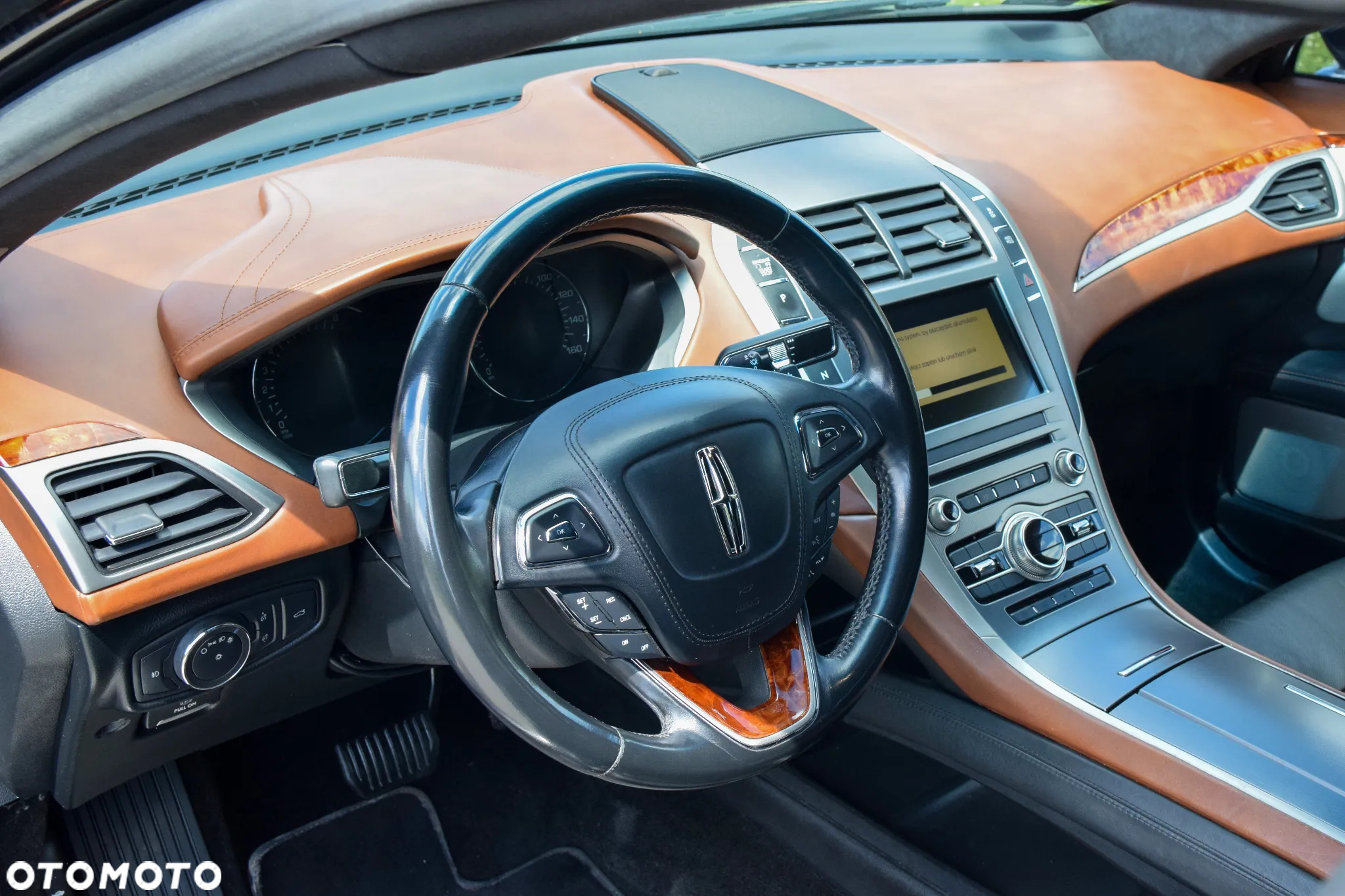Lincoln MKZ - 8