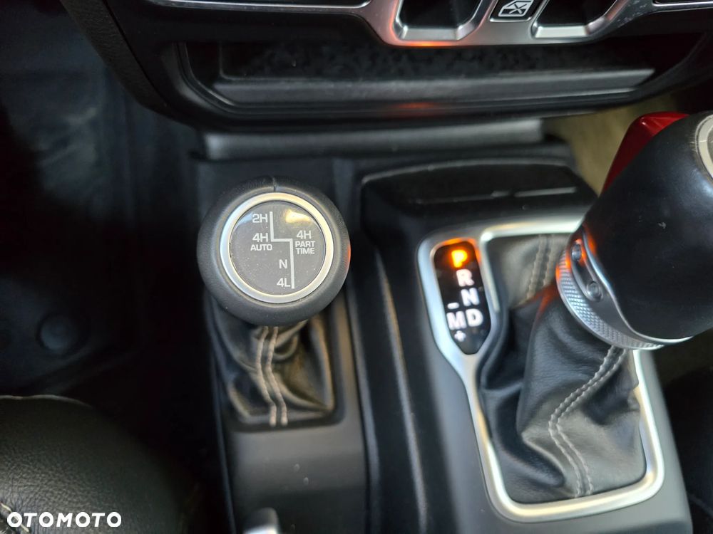 Jeep Wrangler Unlimited 2.2 CRD Sahara - 32